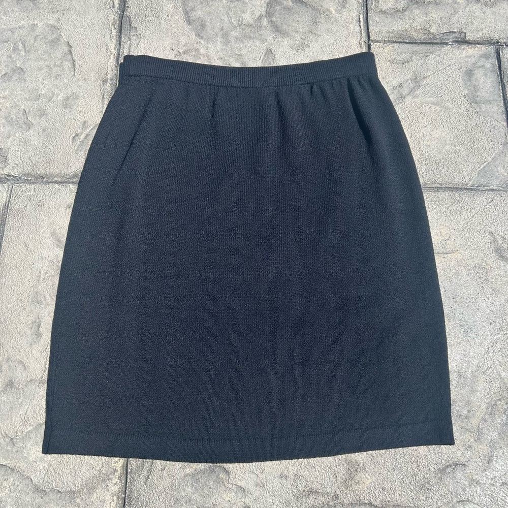 St. John Basics Sleek Black Santana Knit Pencil Knee Skirt Old Money 8